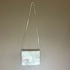 Vintage bag bazaar floral purse with inside mirror
